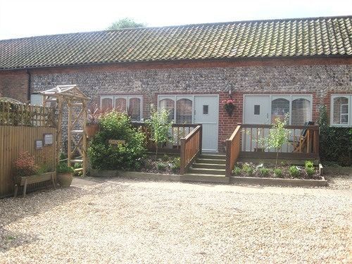The Barns 4* Thorpe Market